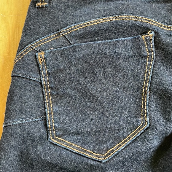 Mid Rise 26 Bermuda Jean Shorts - Picture 6 of 8